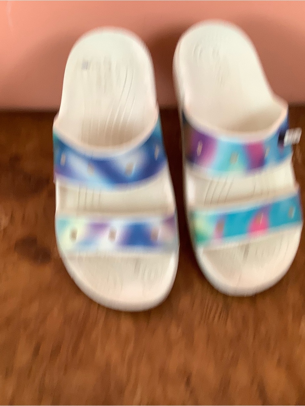 Classic Crocs Women’s Size 7 Solarized Tie Dye Two-Strap Sandals - Picture 3 of 11